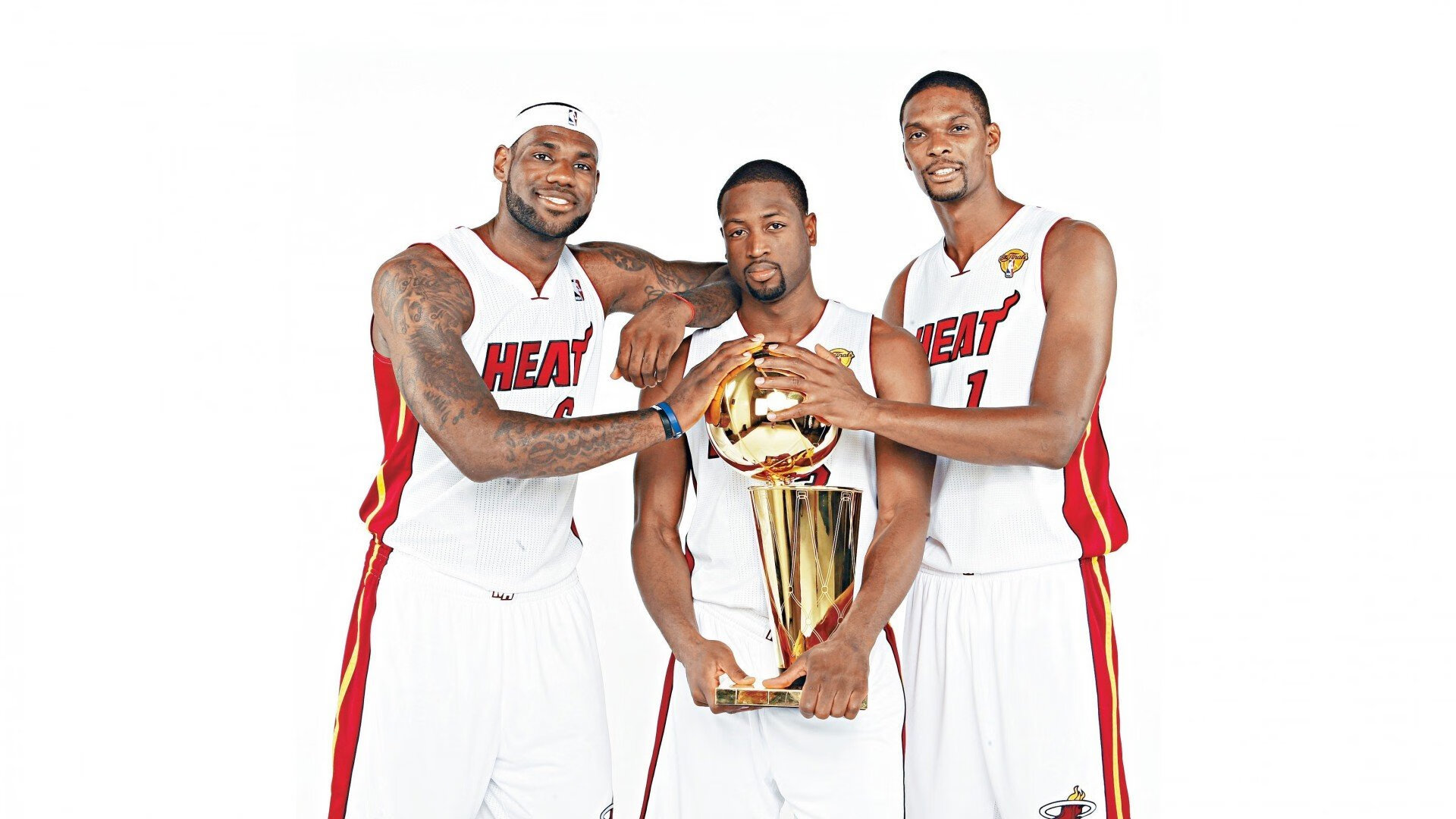 爱游戏体育-2014年西部决赛第七场：勇士在客场对阵马刺，库里砍下25分，关键时刻投中决定胜负的三分，带队晋级。